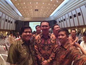 Tim "Schronic" berfoto dengan Gubernur DKI Jakarta